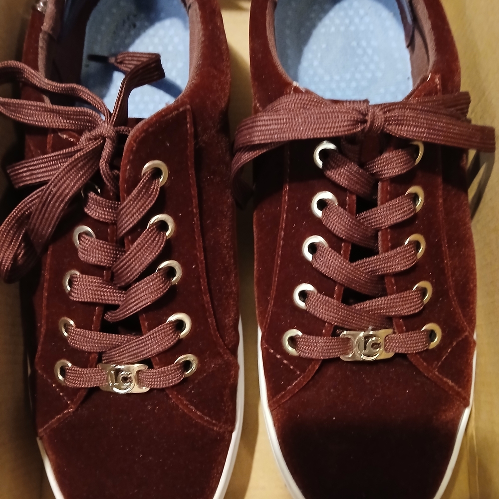 Liz Claiborne Burgundy Velvet Sneakers